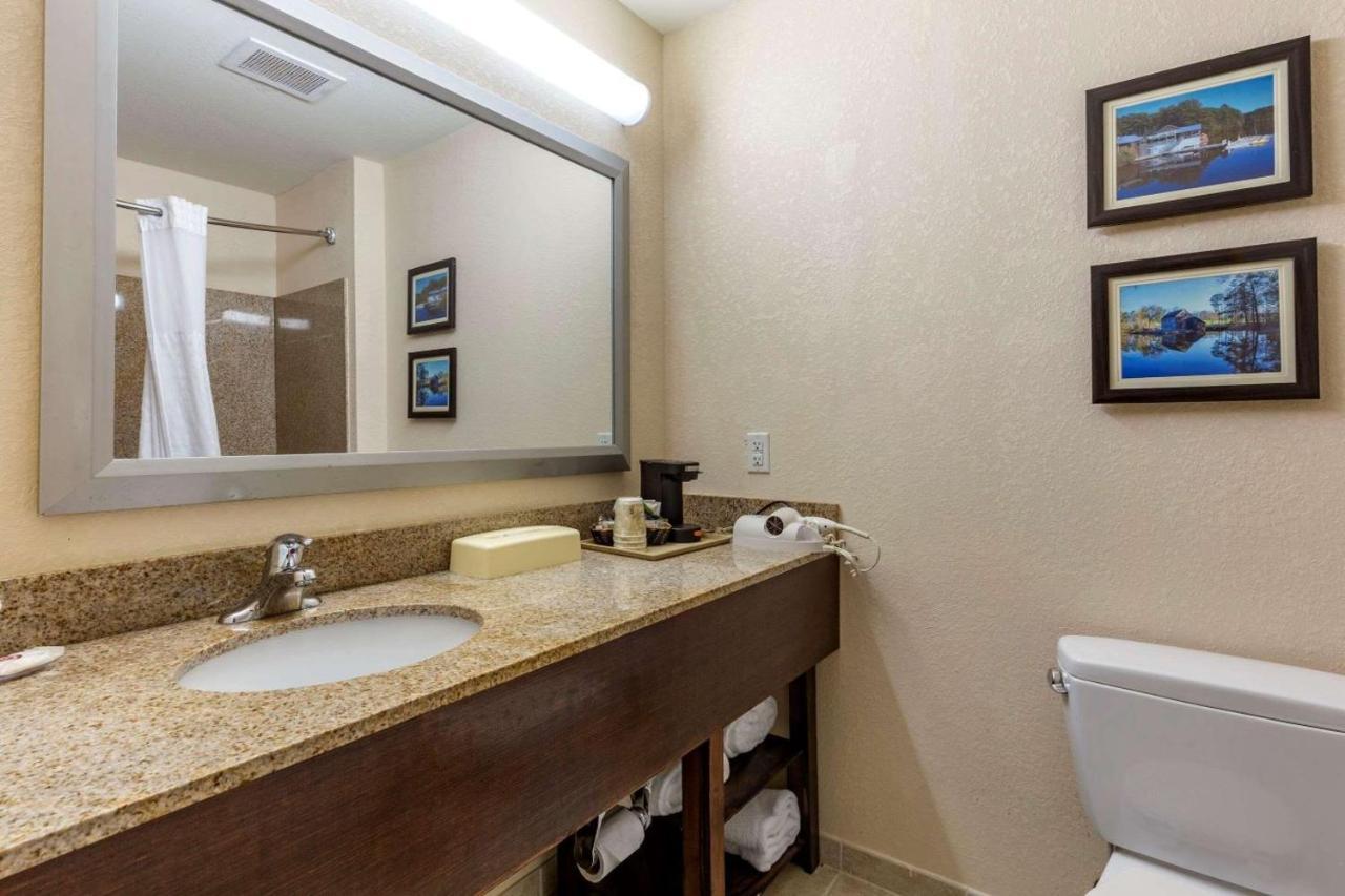 Comfort Inn Fayetteville I-95 Extérieur photo