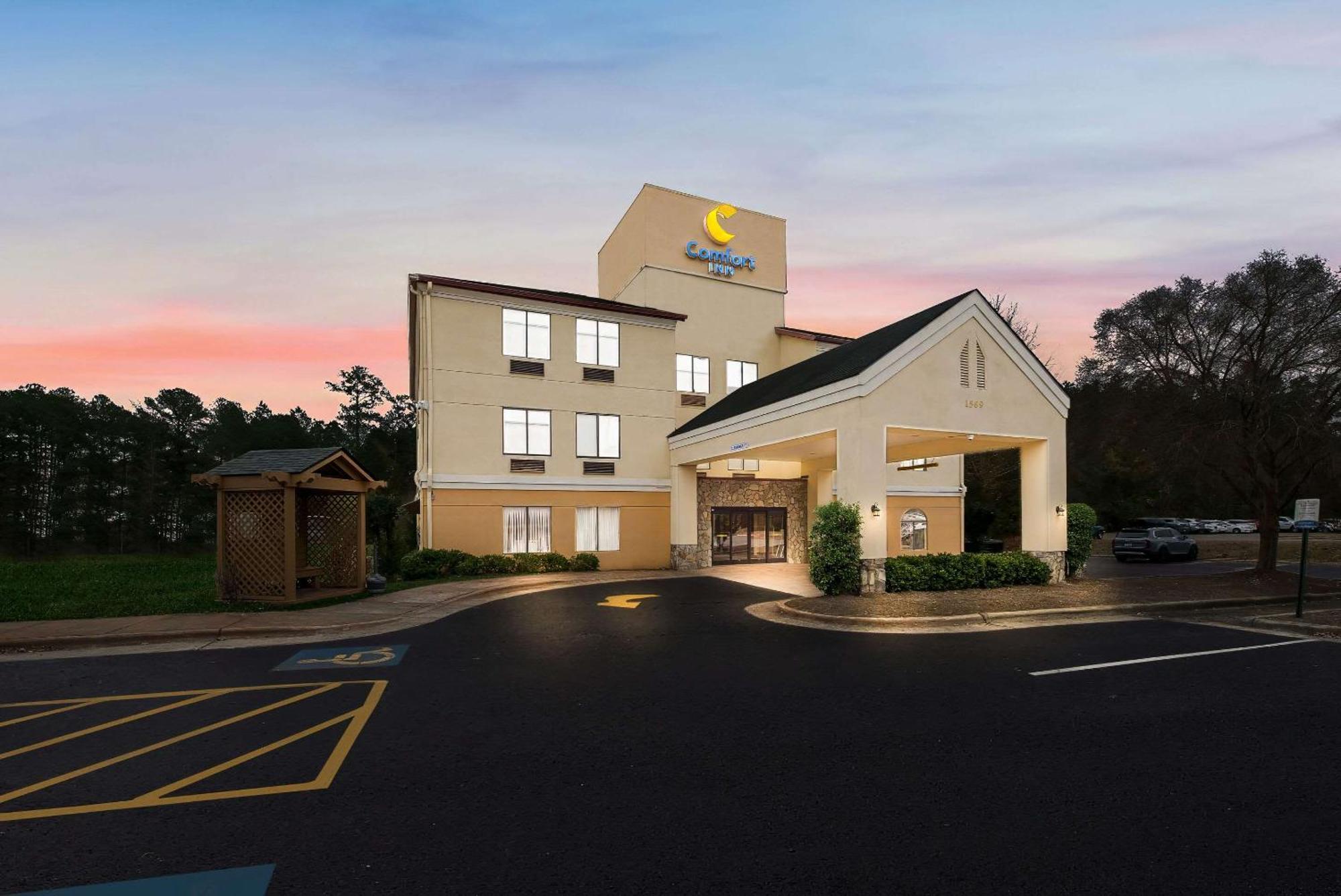 Comfort Inn Fayetteville I-95 Extérieur photo
